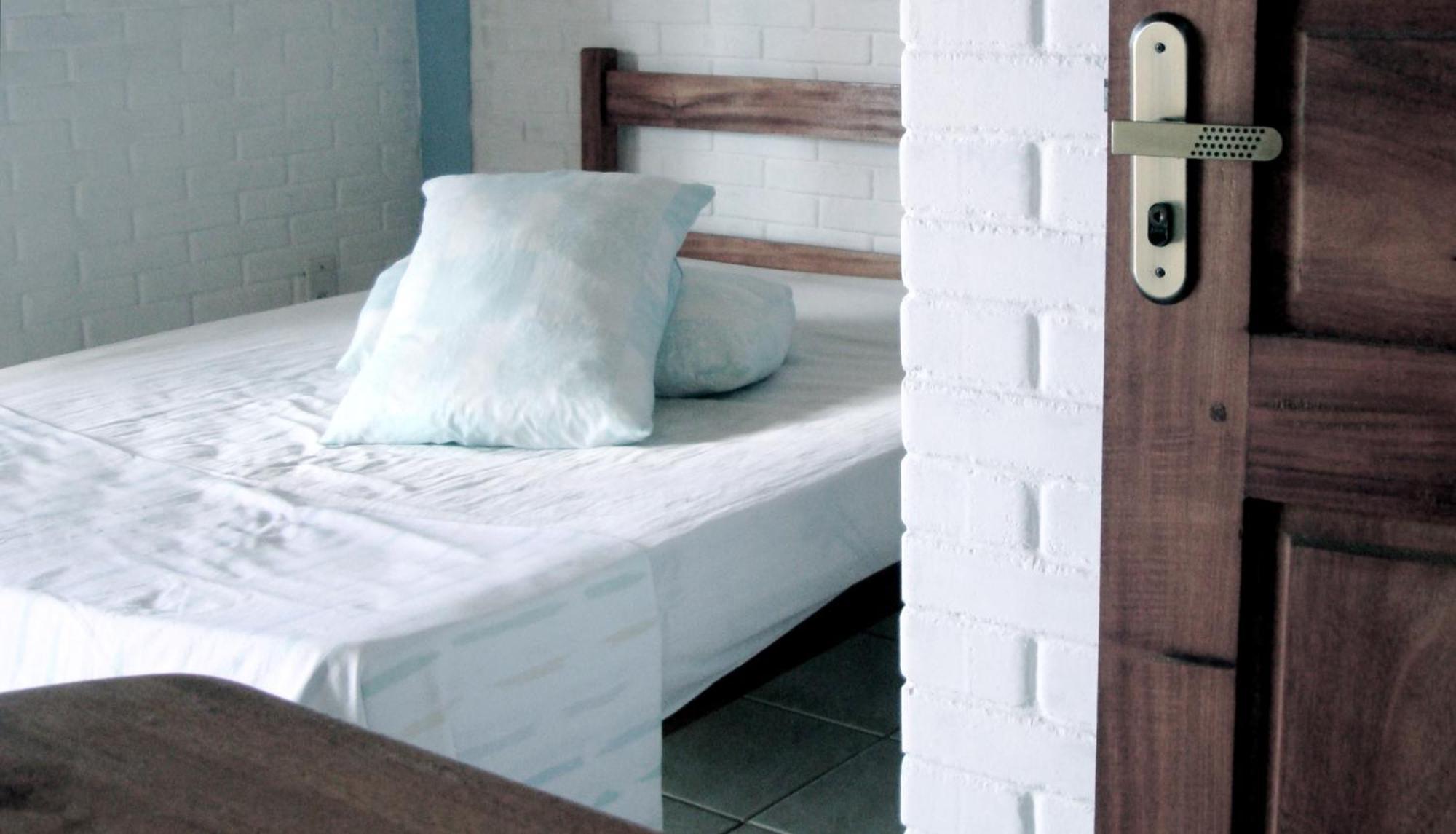 Casa Blanka 2010 - Eco Surf Guest House อิตากาเร ห้อง รูปภาพ